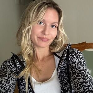 Meet your Posher, Lily